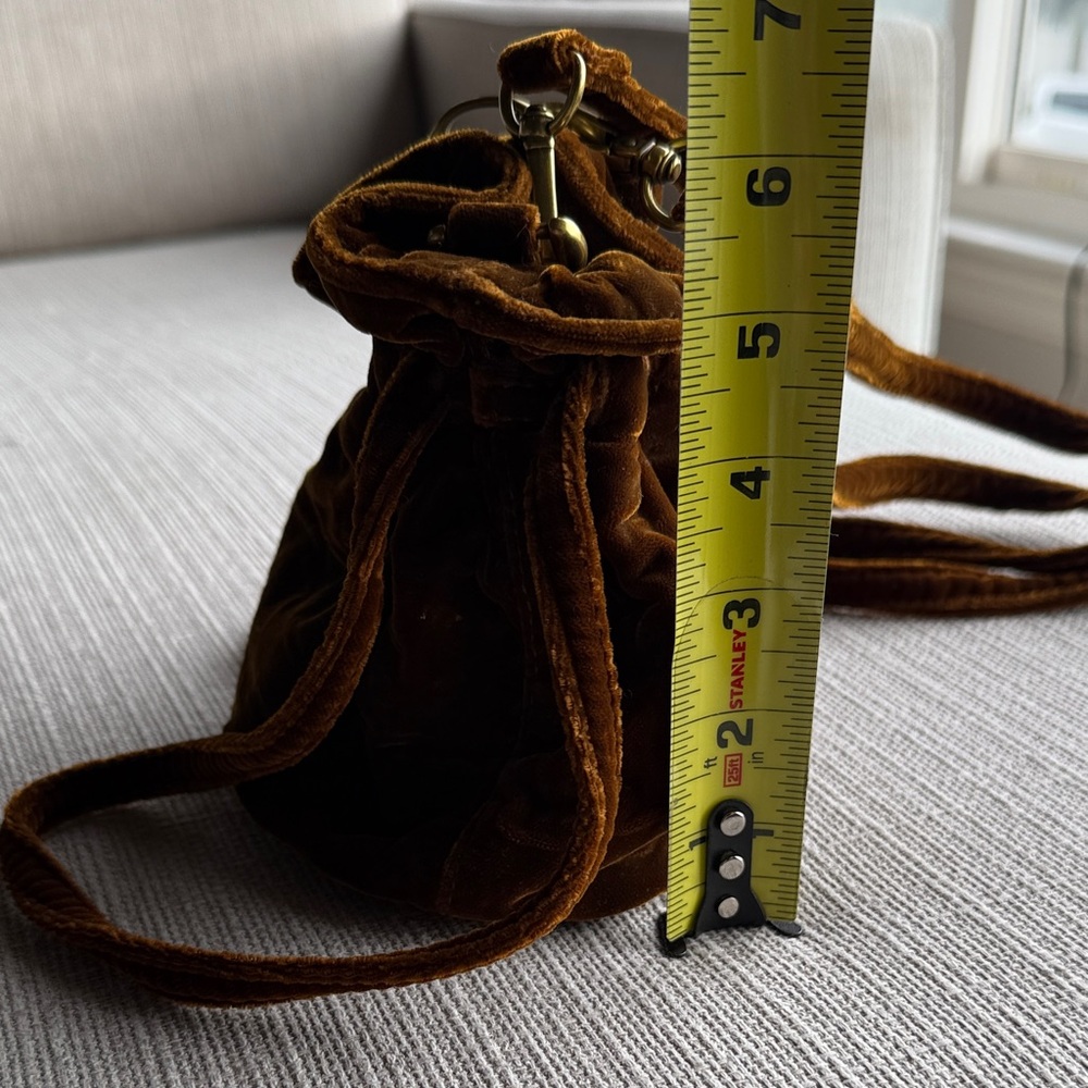 Madewell EUC Brown Velvet Drawstring Bag - Picture 5 of 13